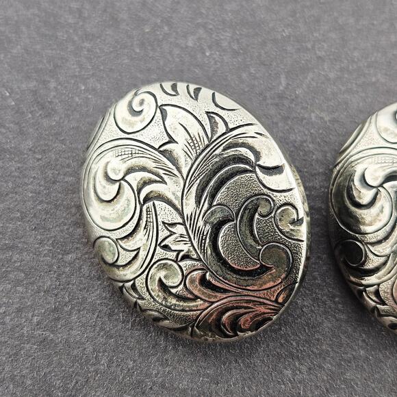 Vintage Sliver Tone Cabochon Clip On Earrings Oval Baroque Victorian Swirl Print - Picture 2 of 4